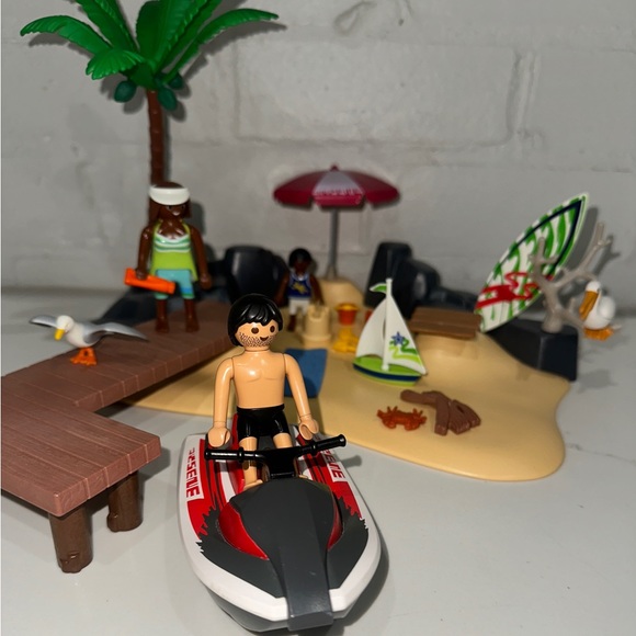 Playmobil Summer Fun Holiday Island - Picture 2 of 7